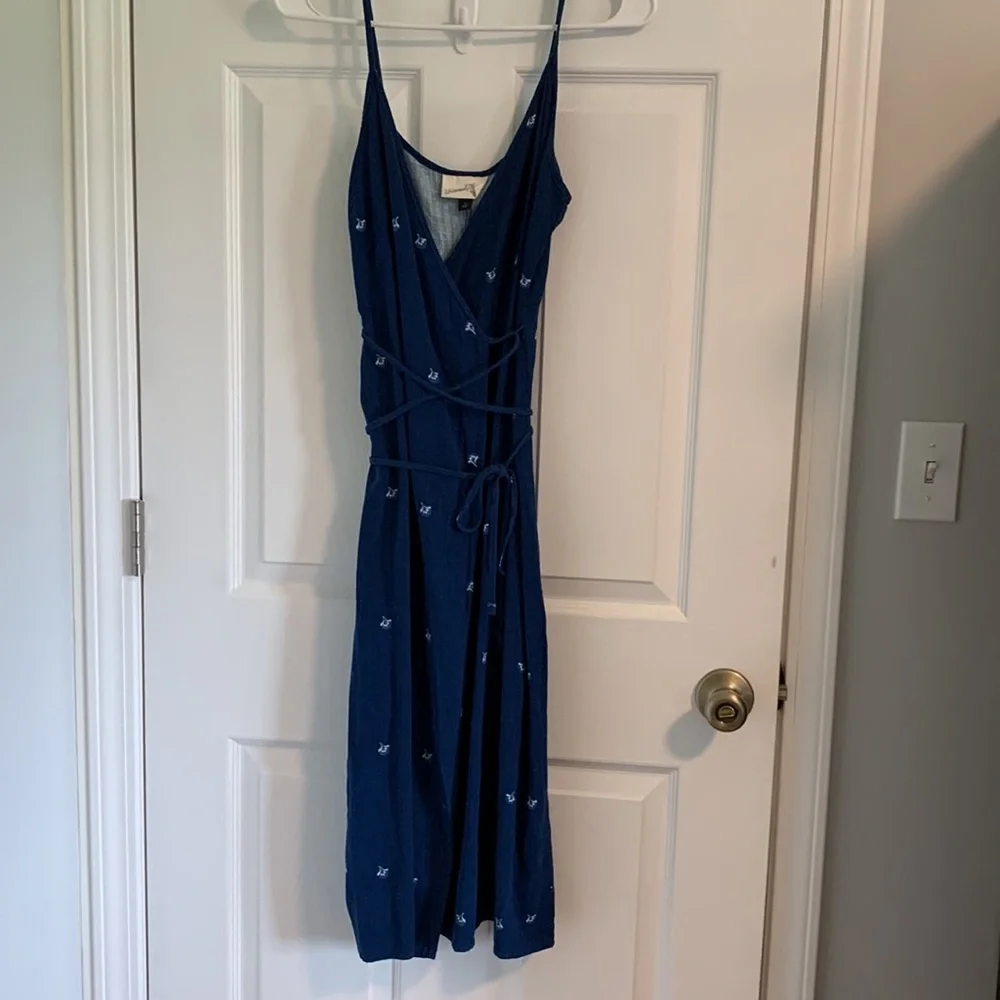 Dress - Picture 3 of 3